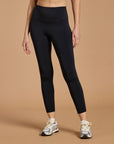 Soft-Motion 7/8 Legging in Black