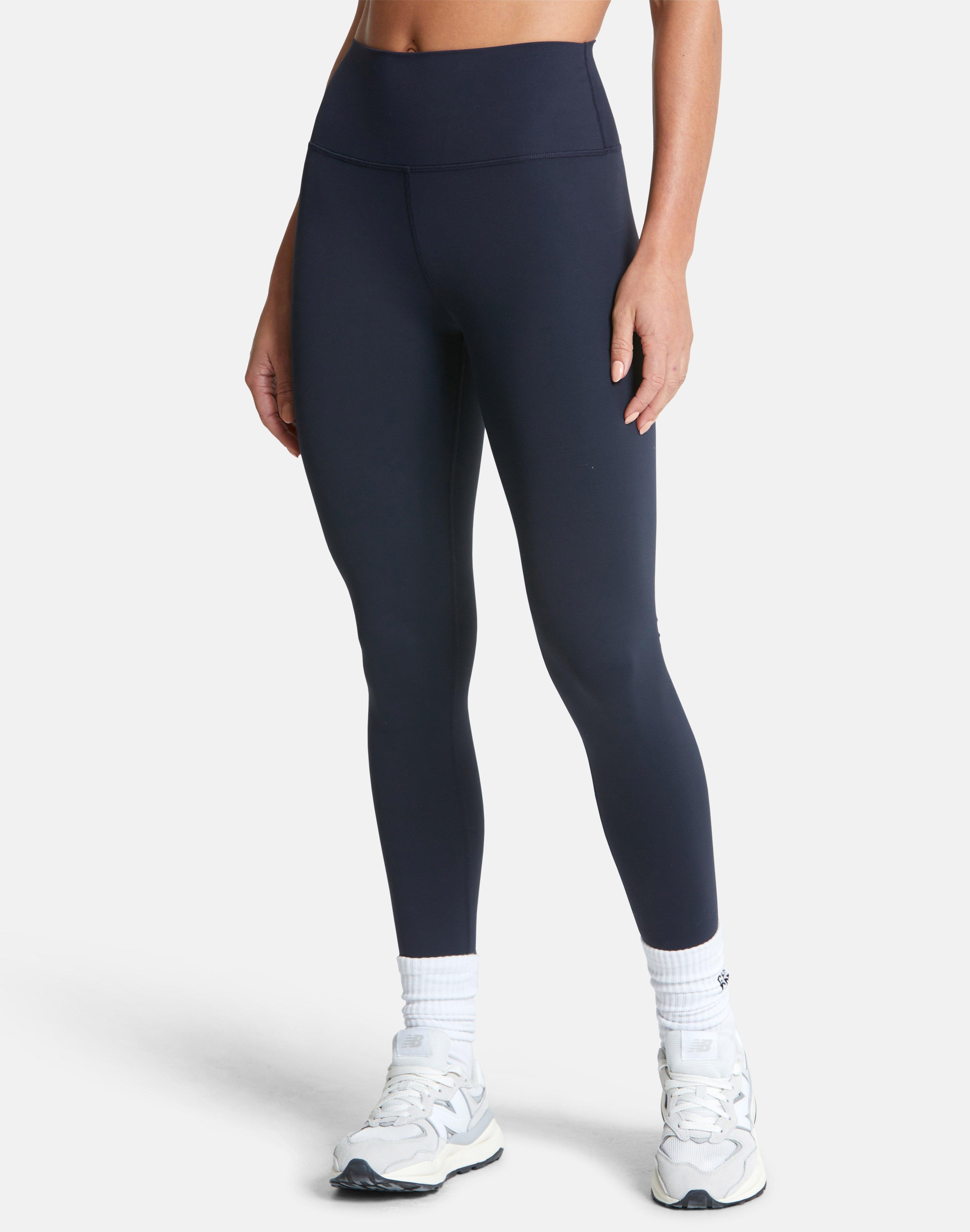 Aurora 7/8 Legging in Obsidian