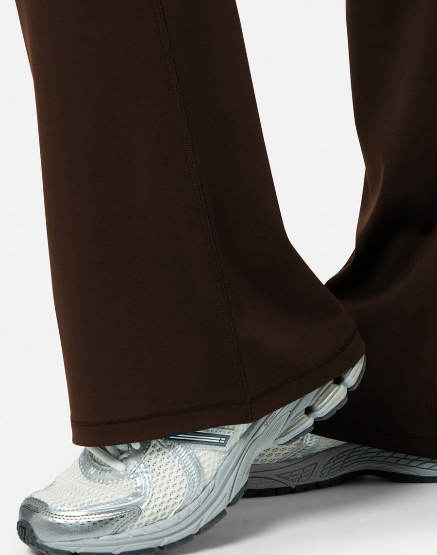 Soft-Motion Flare Legging in Mocha Bean