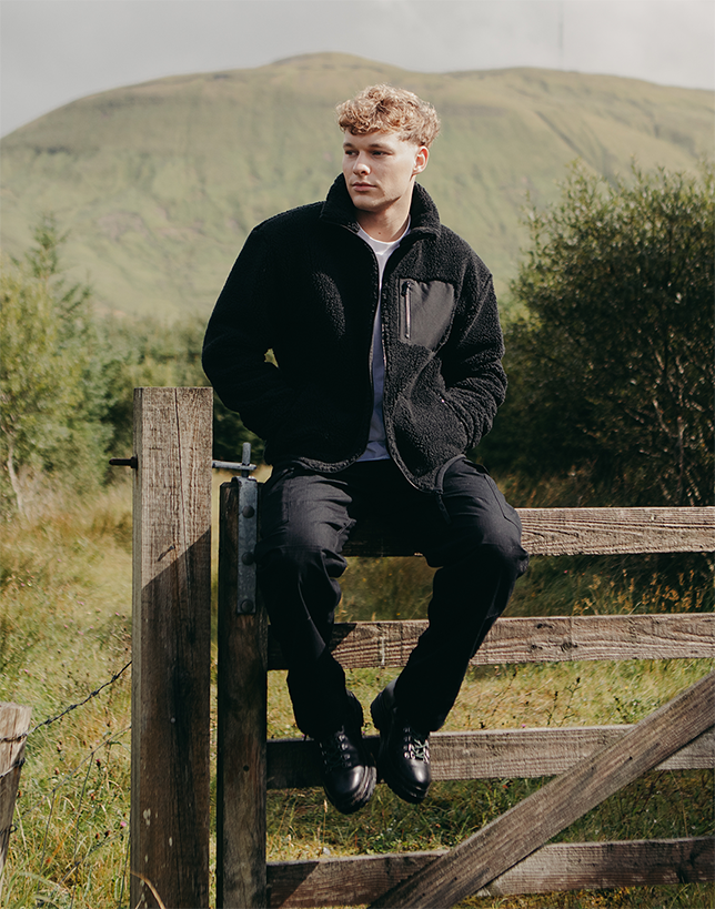 Industry Fleece Jacket in Black