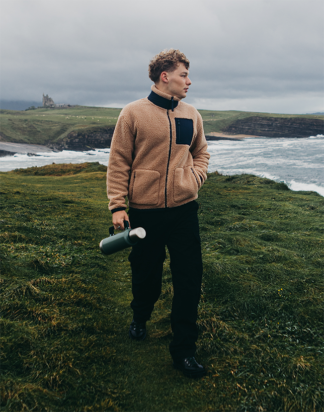 Industry Fleece Jacket in Sandstone