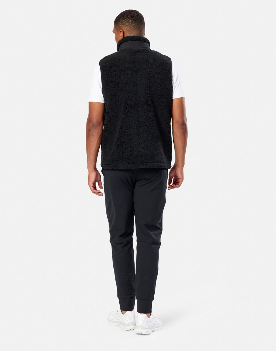 Industry Fleece Gilet in Black