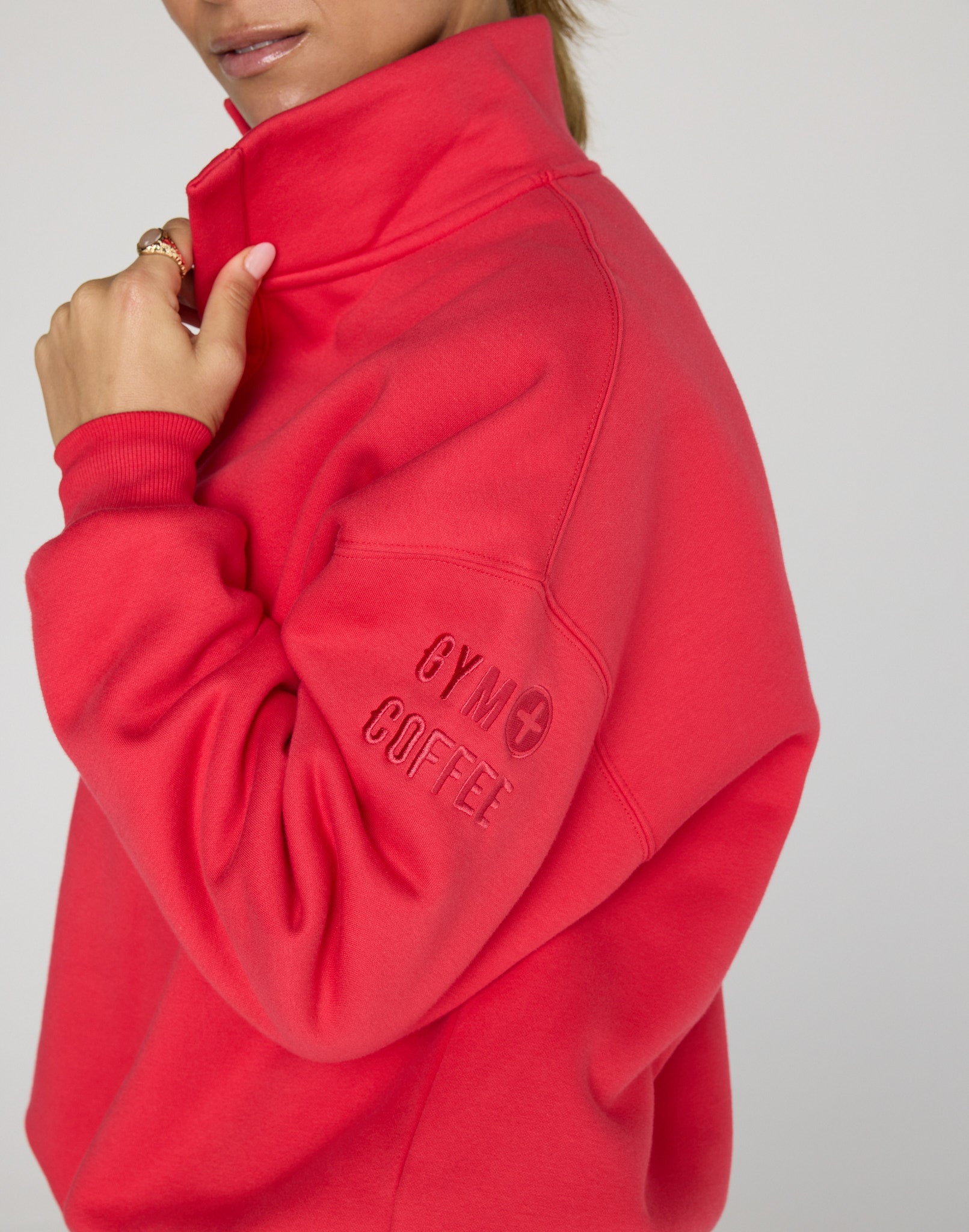 Snap Collar Sierra Sweatshirt in Power Red