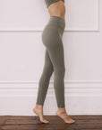 Soft-Motion 7/8 Legging in Olive