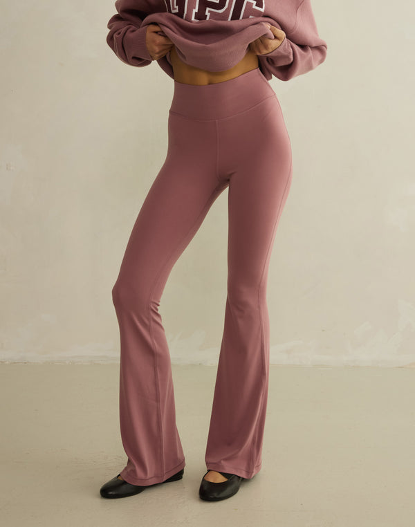 Soft-Motion Flare Legging in Terra Rose