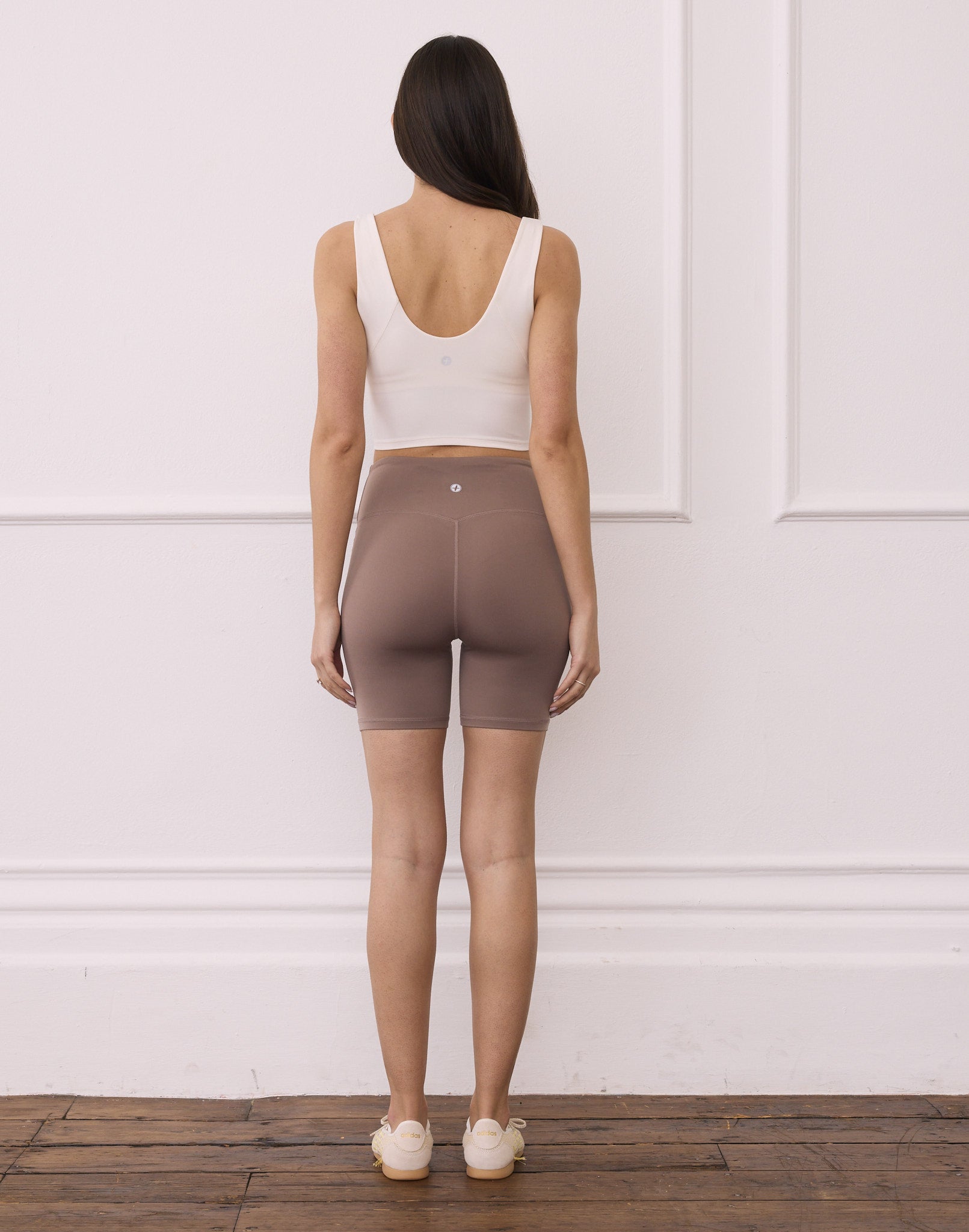 Soft-Motion Tank in Warm White