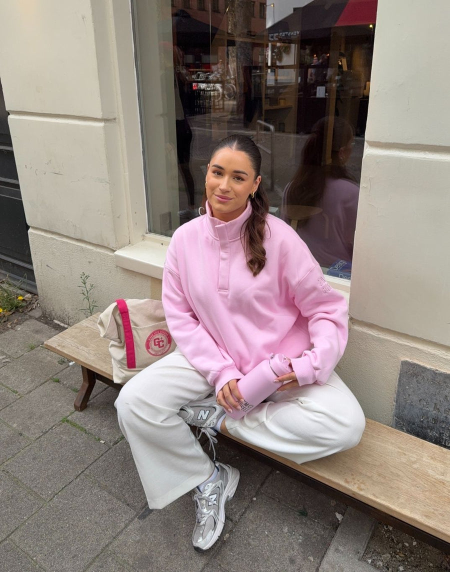 Snap Collar Sierra Sweatshirt in Baby Pink
