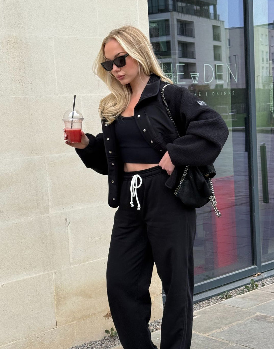 Horizon Layer Up Jacket in Black